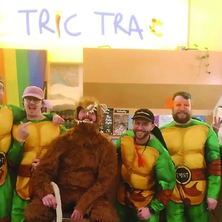 Tric Trac Hostel-3